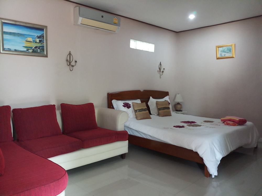 Penny's Home Stay Resort 11/50