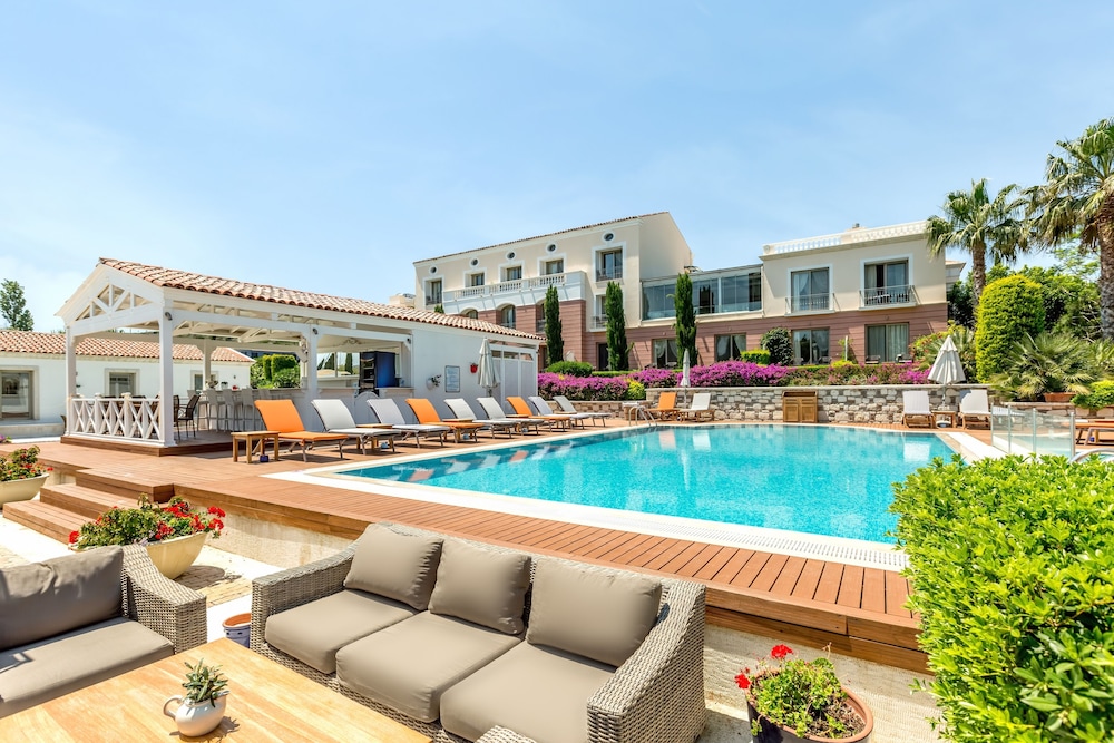 Antmare Hotel 5/50
