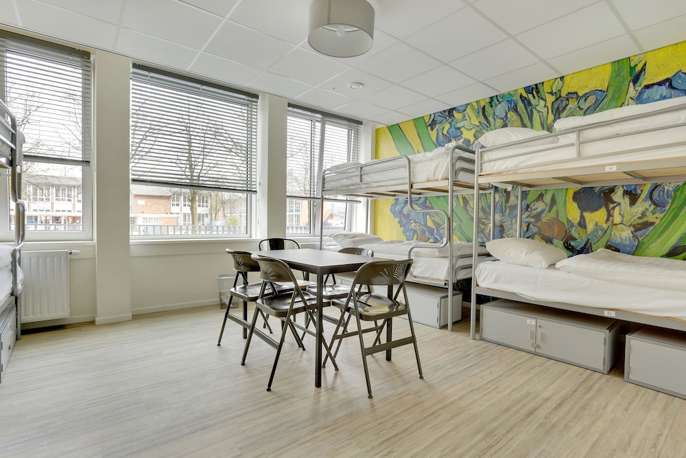Dutchies Hostel 39/50