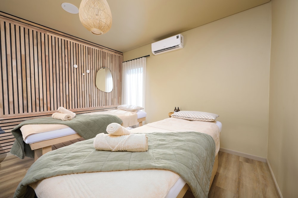 Urban Hip Hotels Cradle Boutique 14/69