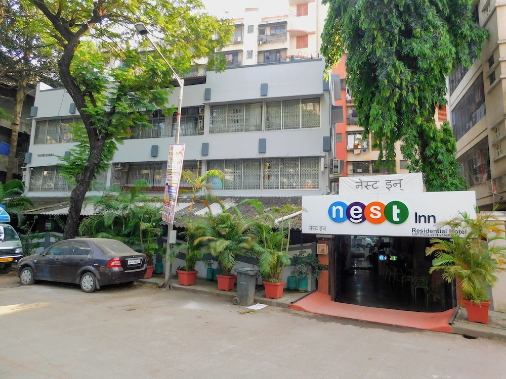 Hotel Nest Inn Malad 36/44