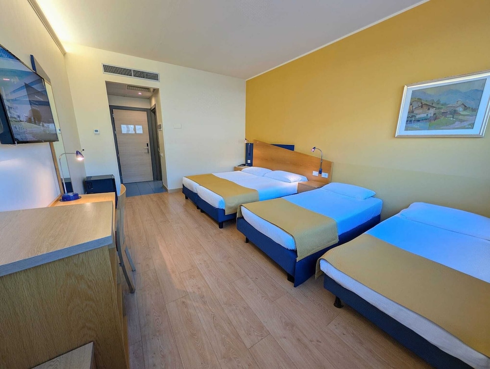 Hotel Express Aosta East 15/49