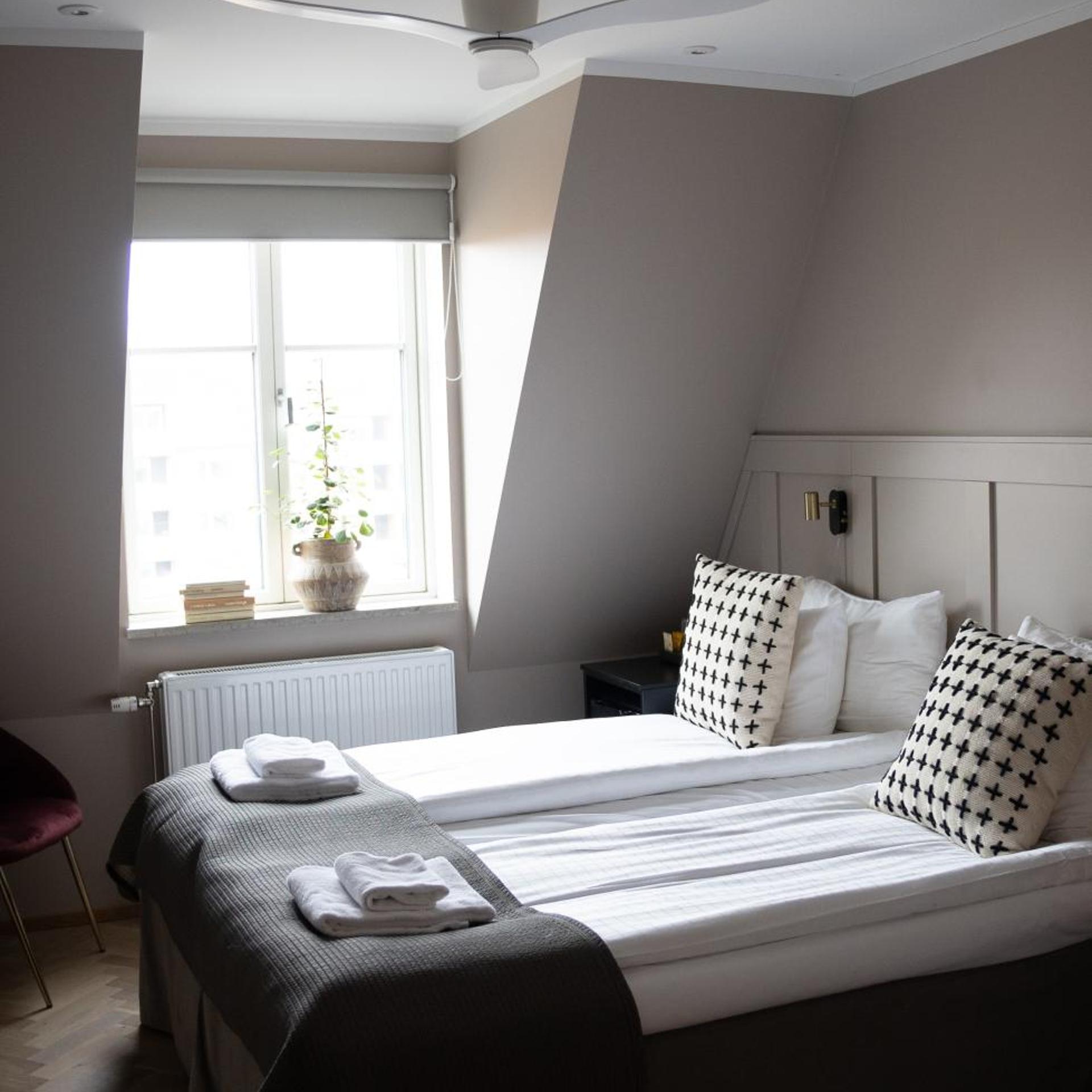 غرفة بريميوم بسرير مزدوج، Hotell Esplanad 3/10