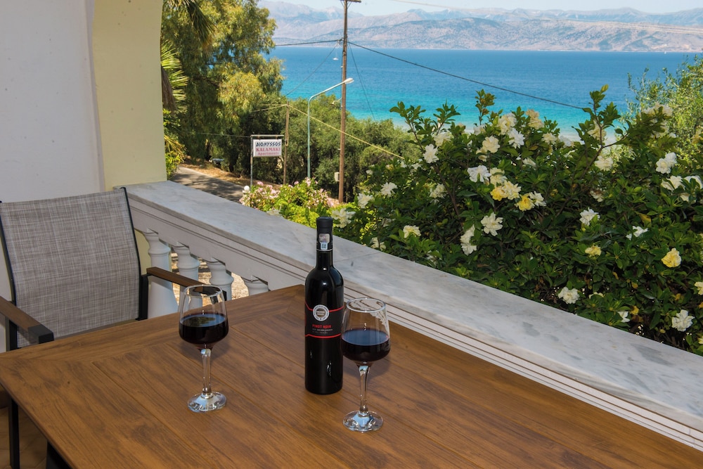 Dionysos Apartments 40/67