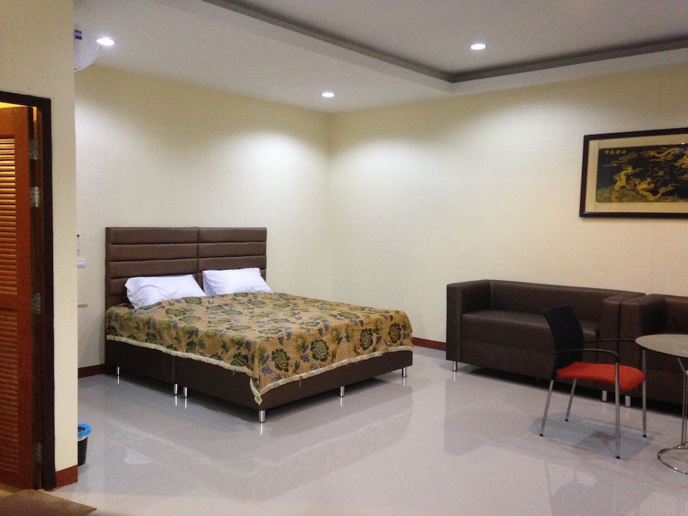 Friend's House Resort 10/45