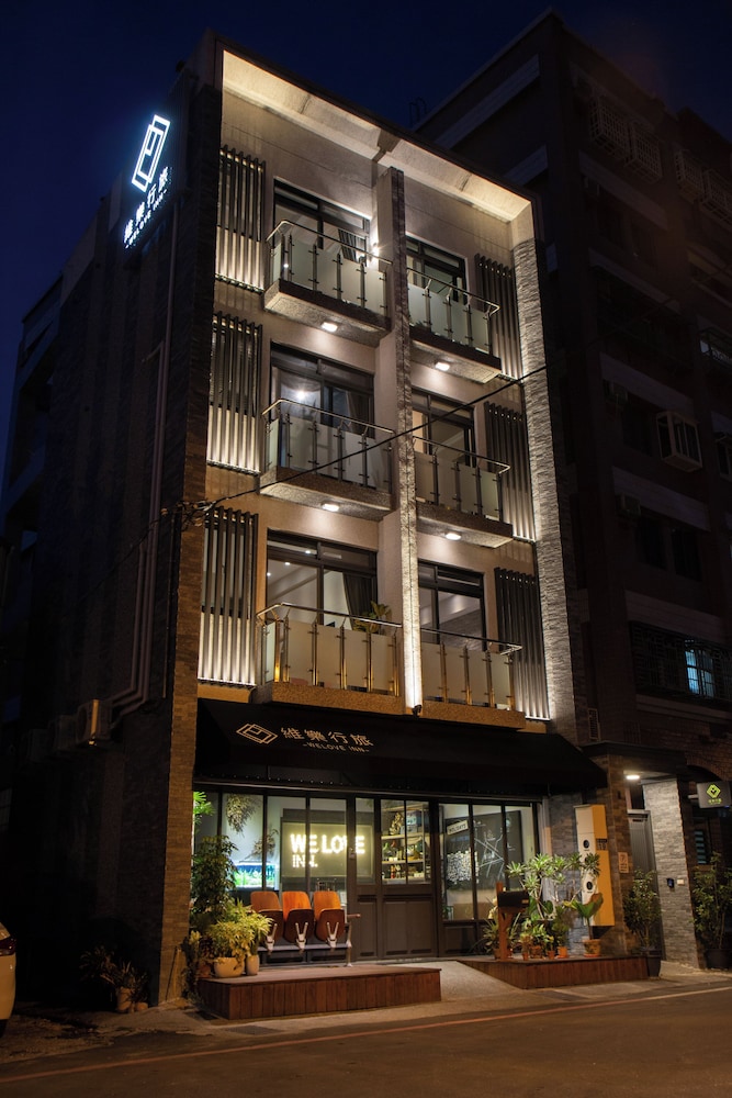 We Love Inn 2/50