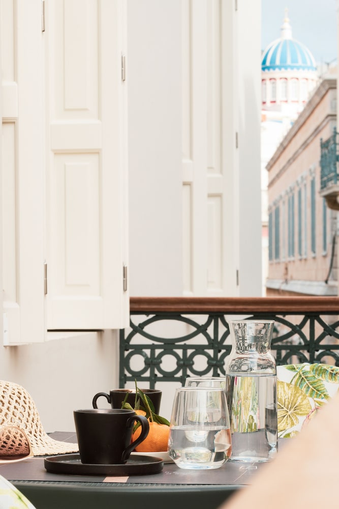 Castro Hotel Syros 8/50