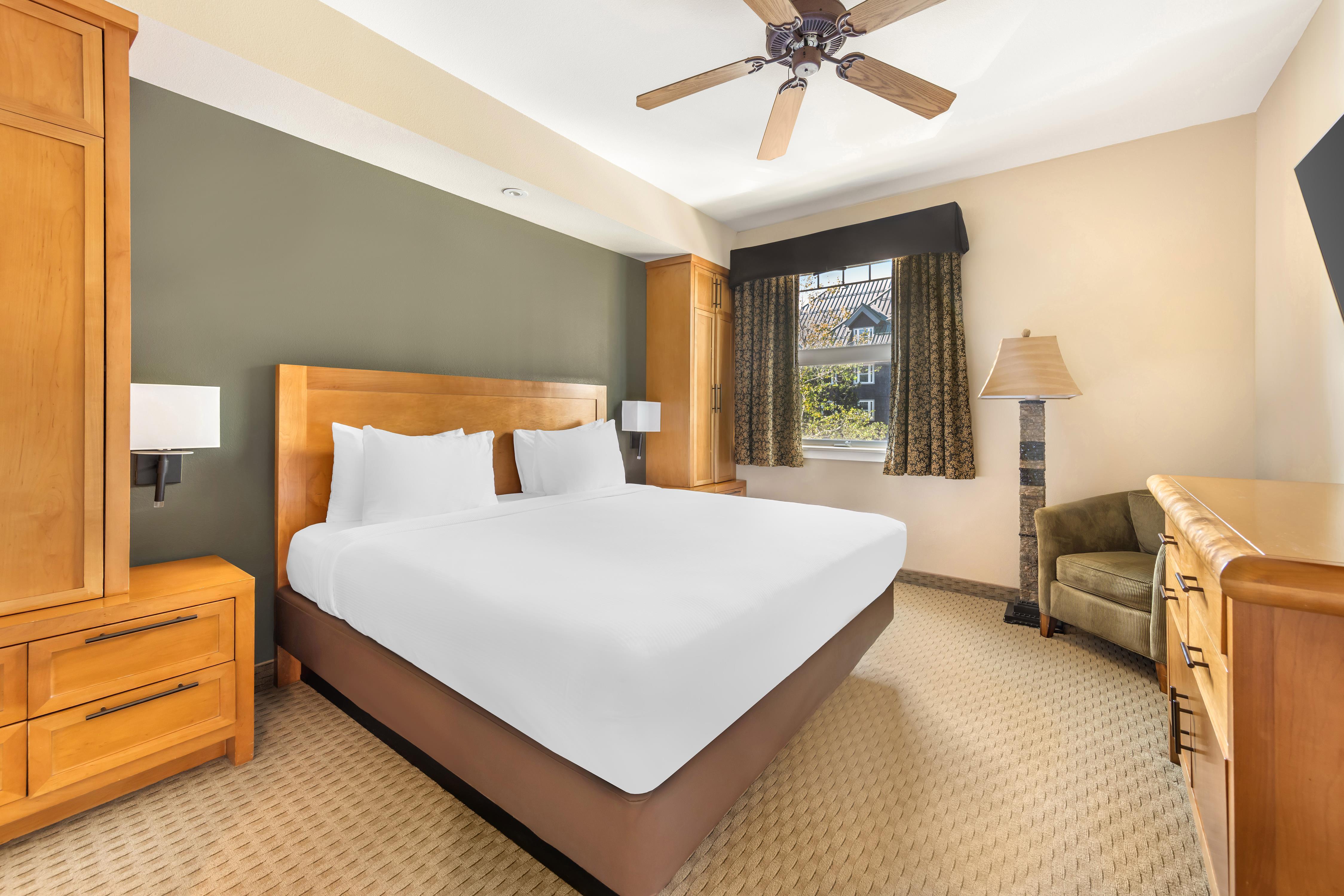 1 BEDROOM, DELUXE, KING BED, ACCESSIBLE