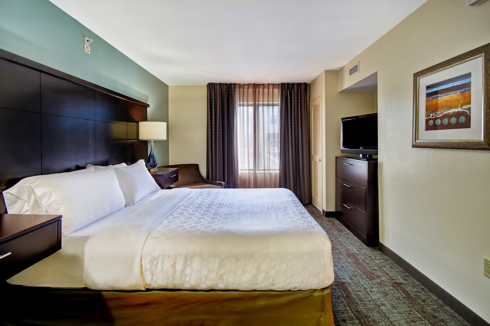 Staybridge Suites Middleton/Madison-West 14/49
