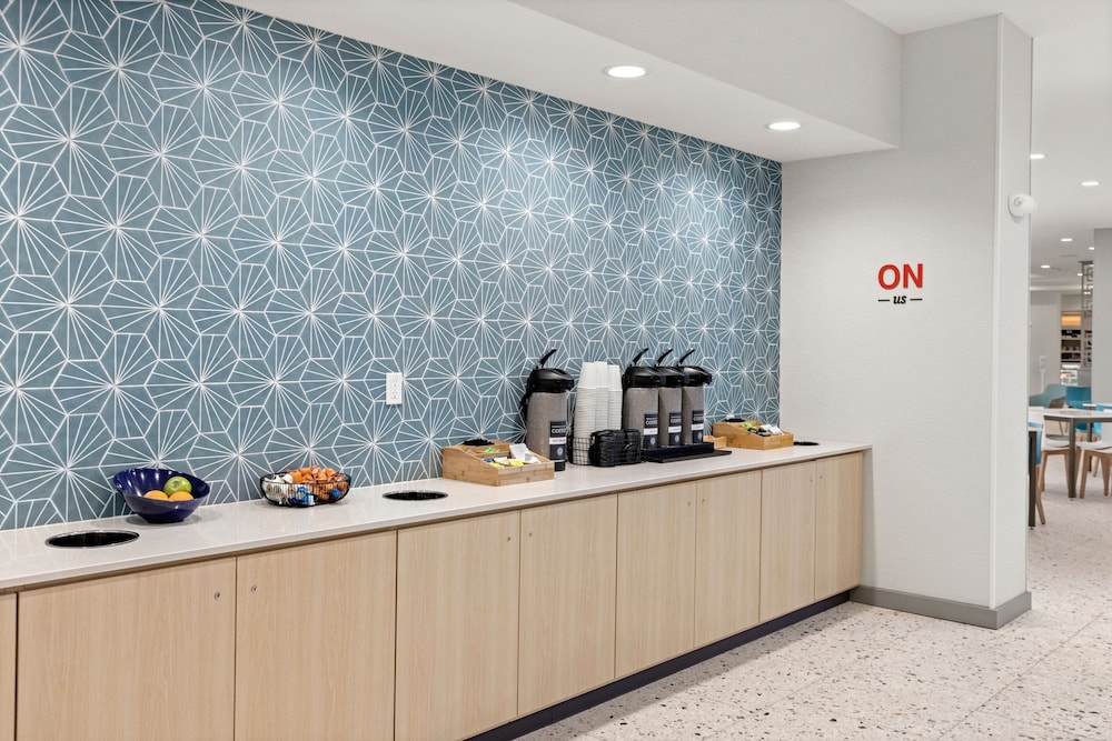 TownePlace Suites by Marriott Cape Canaveral Cocoa Beach 4/50