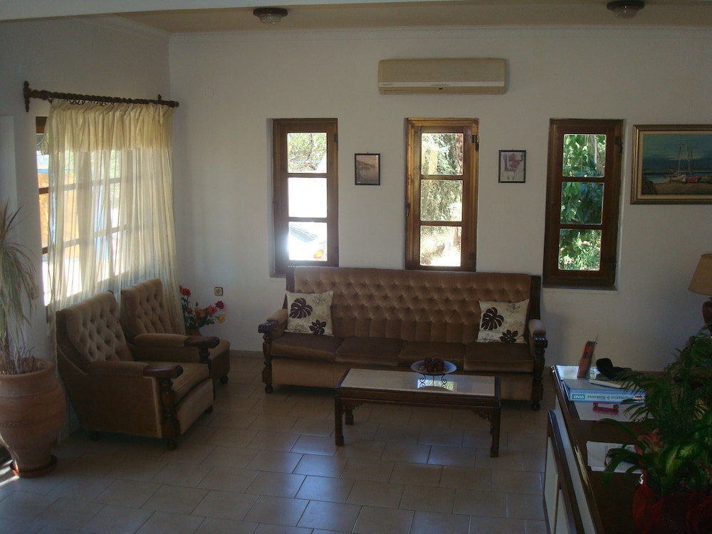 Aghas Hotel 39/60