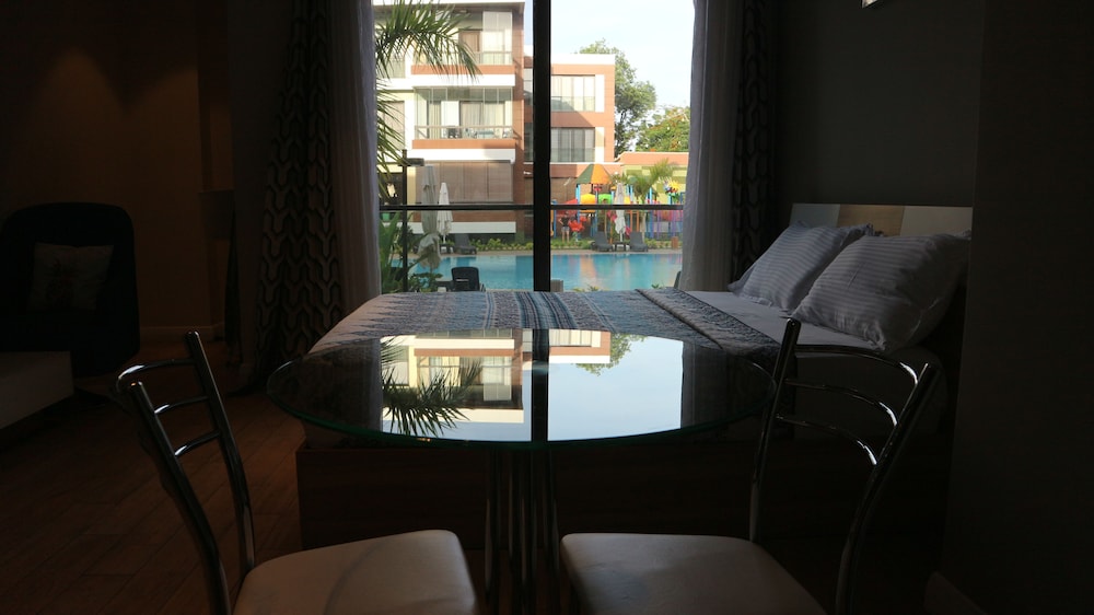 Accra Luxury Apartments Cantonments (Ex A-Lux Apartments) 51/80