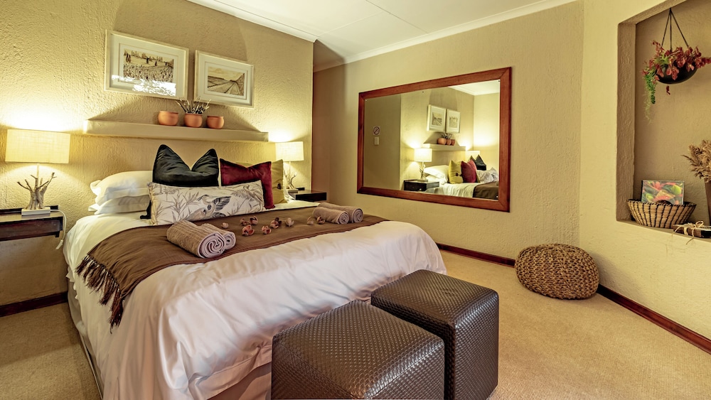 LODGE
