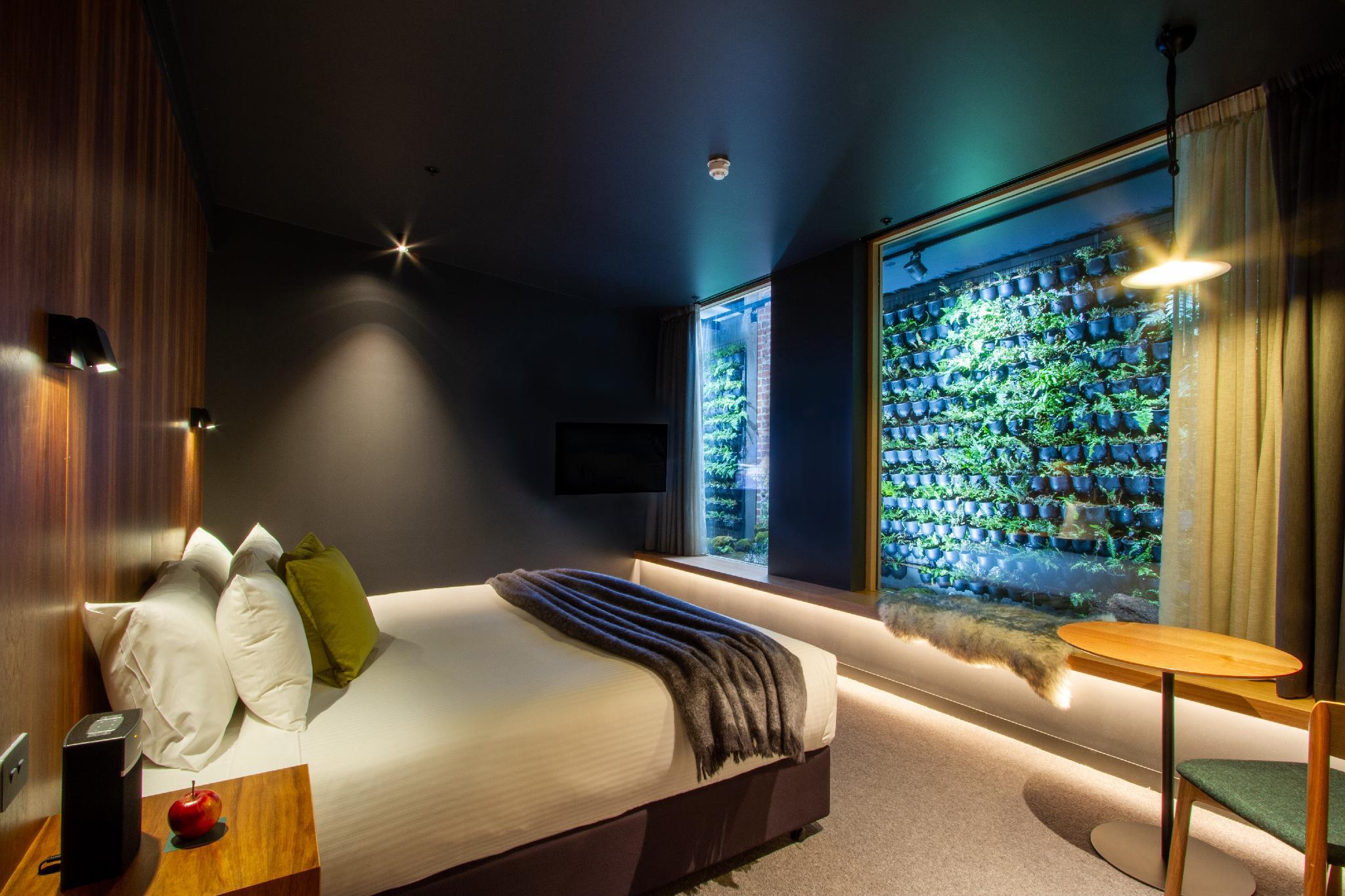 Pod, Double Bed