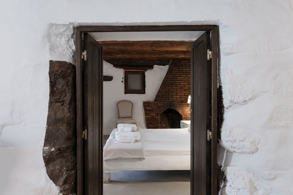 Monastery Estate Guesthouse 48/48