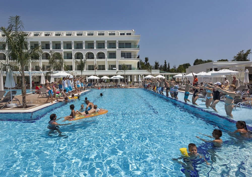 Karmir Resort And Spa Hotel 41/50