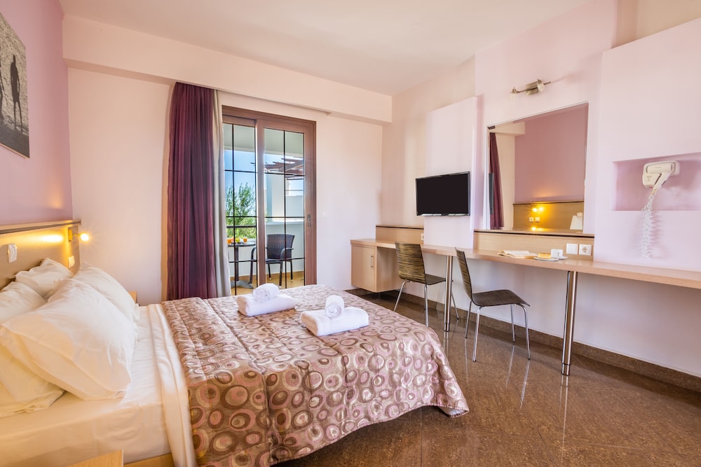 Irini Hotel 20/63