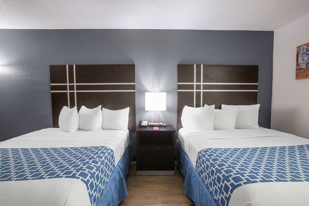 Econo Lodge Lithonia 9/29