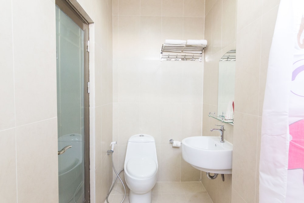 Oyo 1867 Kara Guest House 40/43