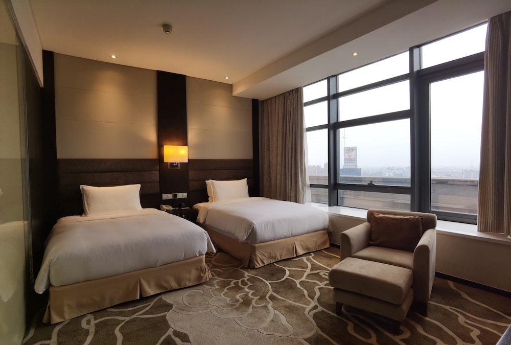 Holiday Inn Taicang City Centre 9/57