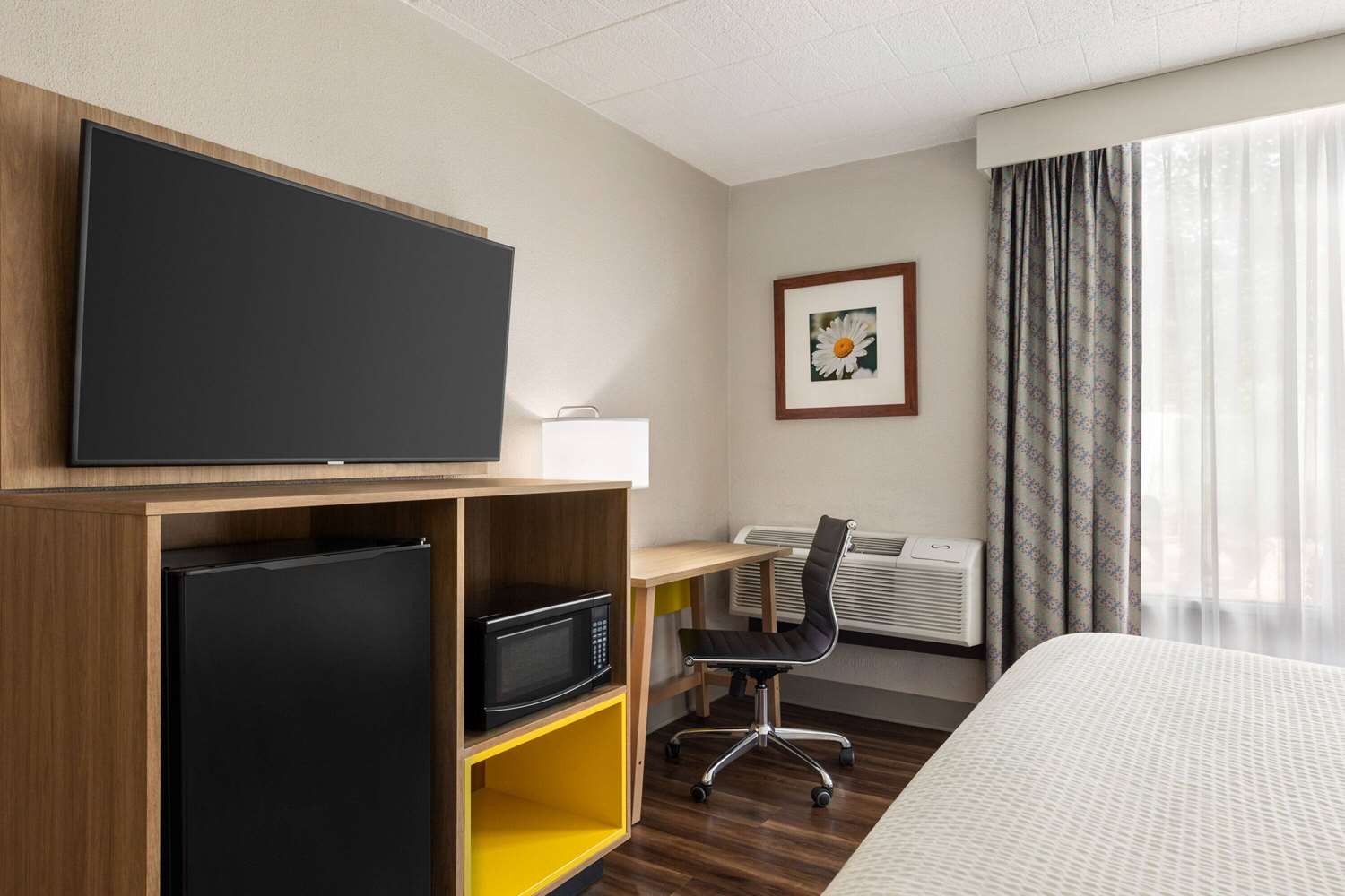 Days Hotel By Wyndham Allentown Airport / Lehigh Valley 42/47