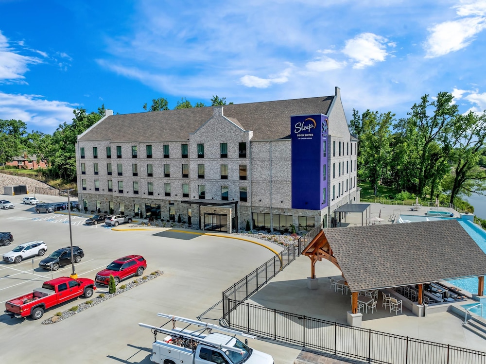 Sleep Inn & Suites Savannah Tennessee Riverfront 42/50