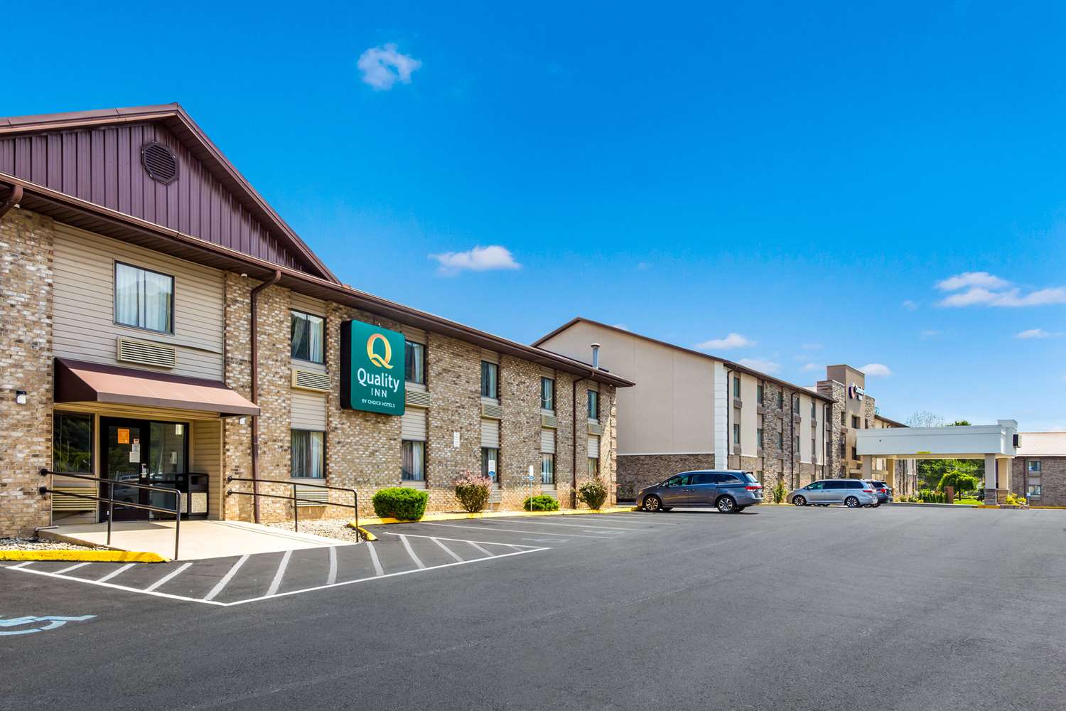 Comfort Inn Charleston South Charleston, WV 2/22