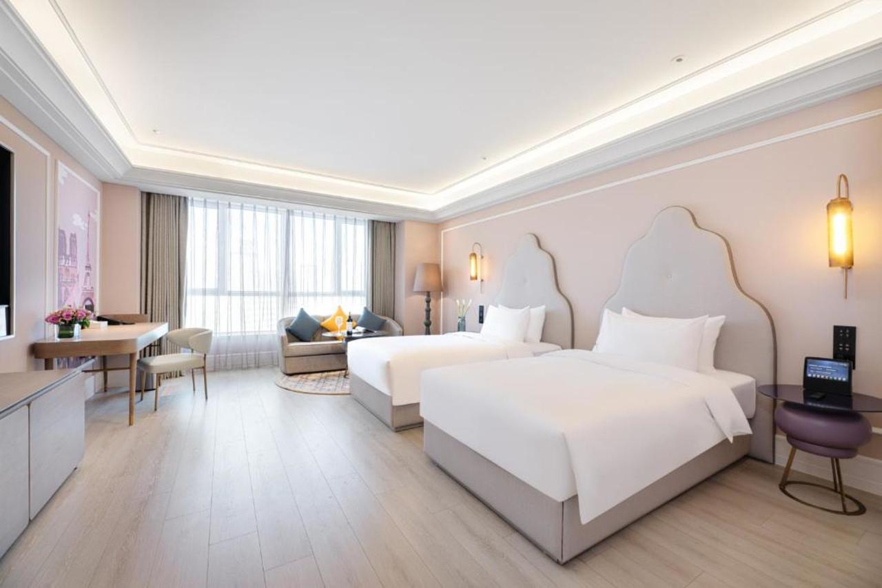 Mercure Urumqi Doowin Wanda Plaza 9/23