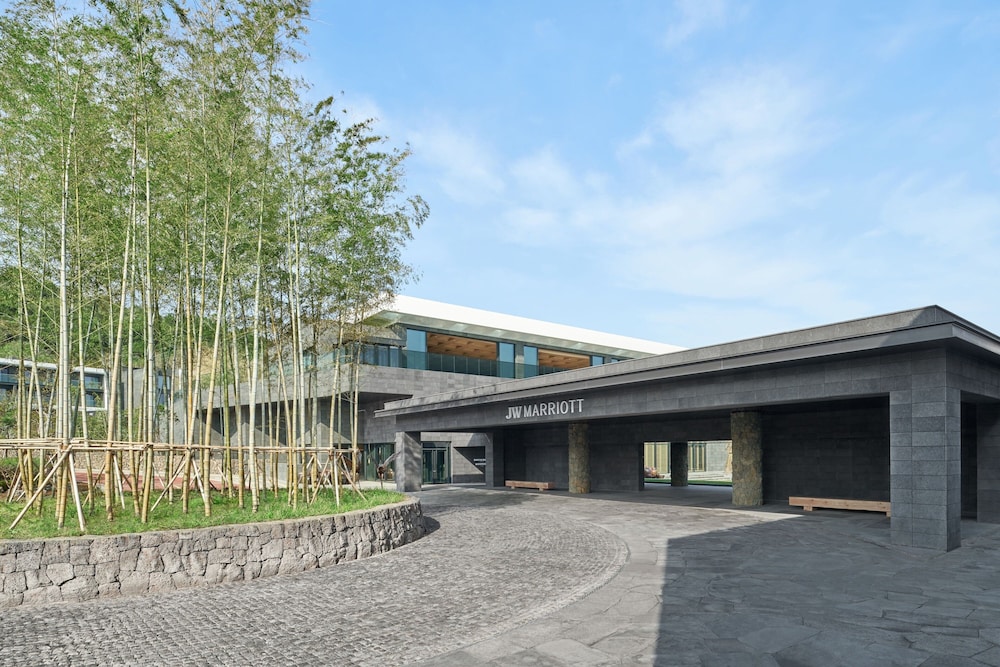 JW Marriott Jeju Resort and Spa 5/50
