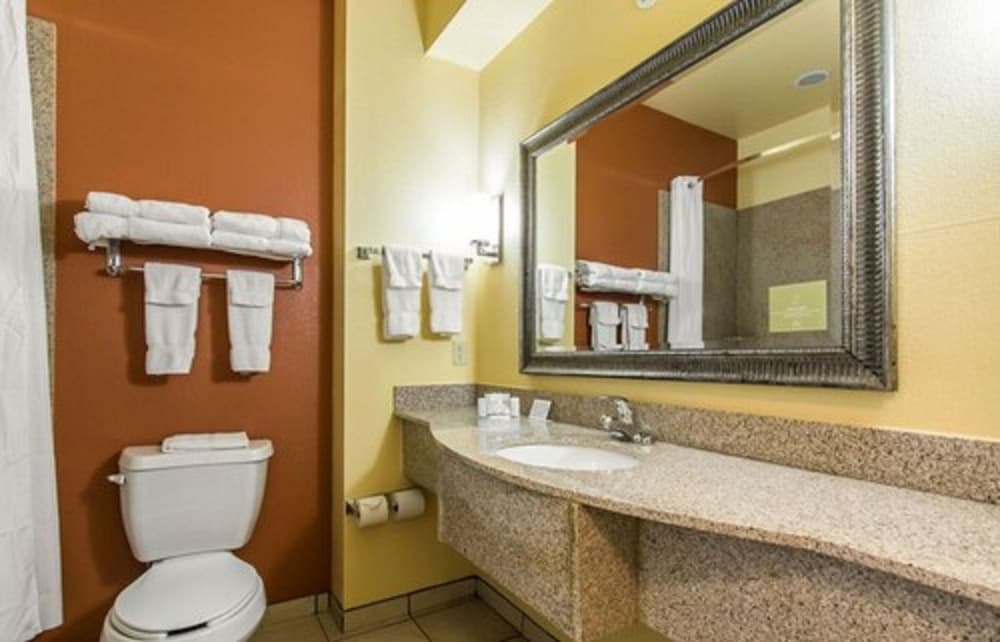 Sleep Inn & Suites Huntsville 26/45