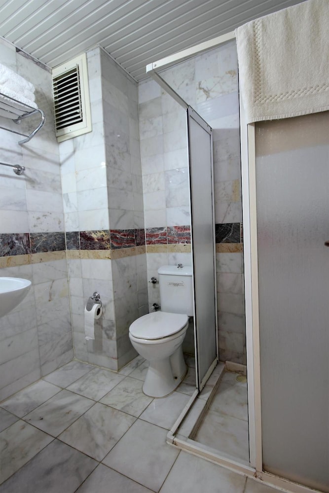 Mandal Inn Hotel 45/50