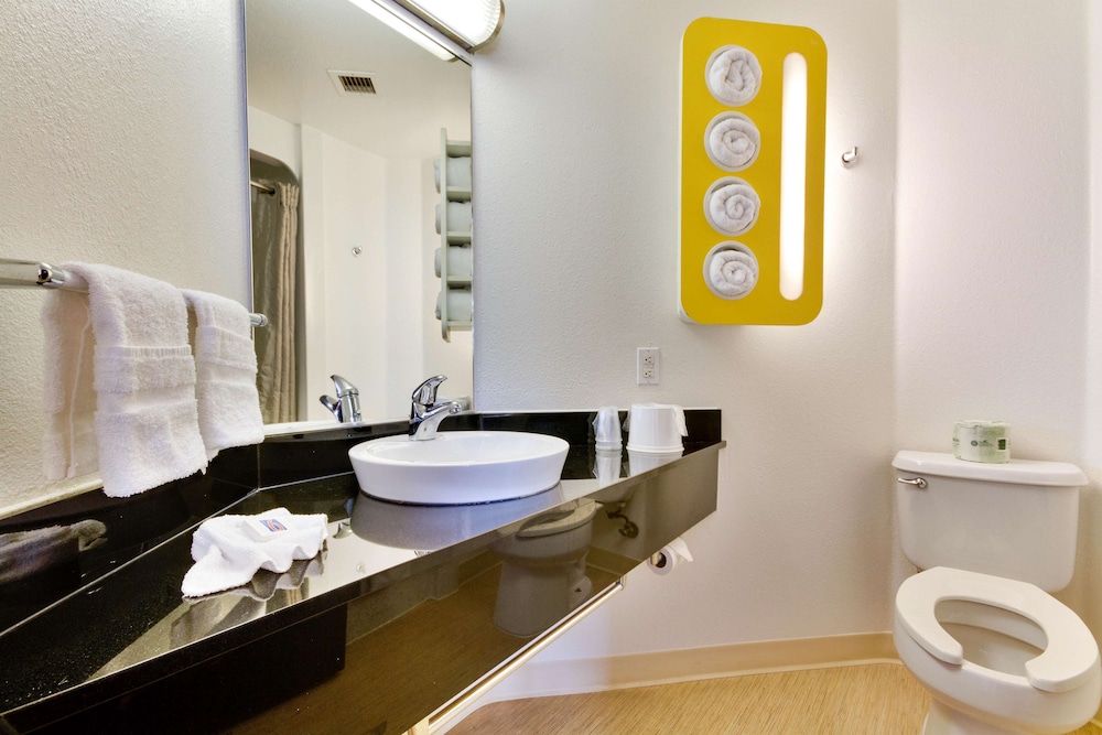 Motel6 Lewisville, TX - Dallas 41/48
