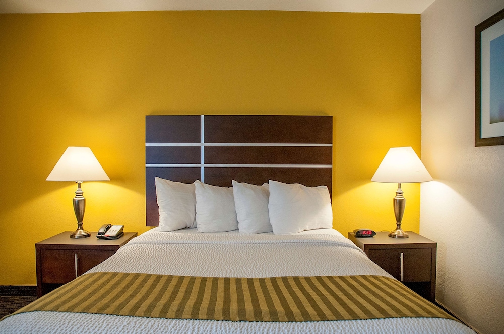 Best Western Village Inn Fresno 20/39