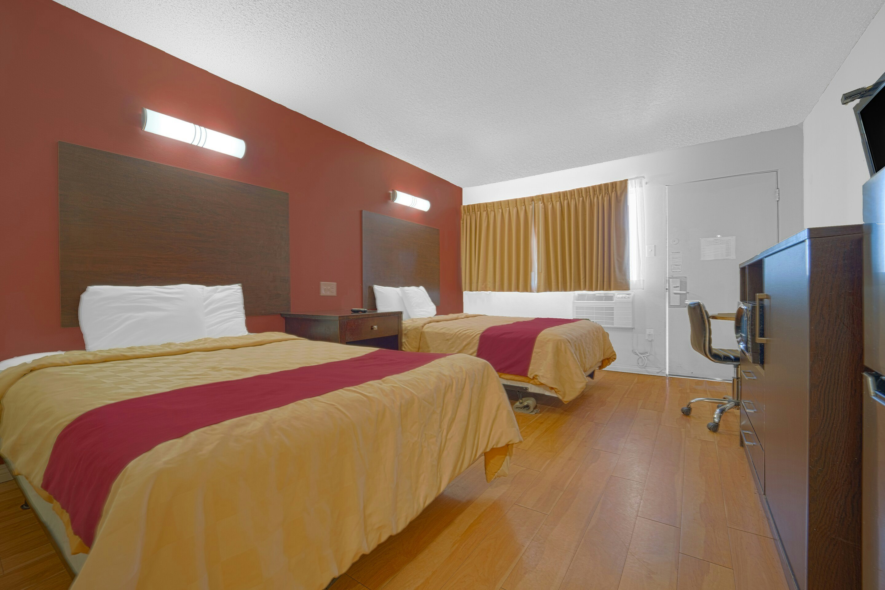 2 Full Beds Non-Smoking, Mojave Hotel 4/8
