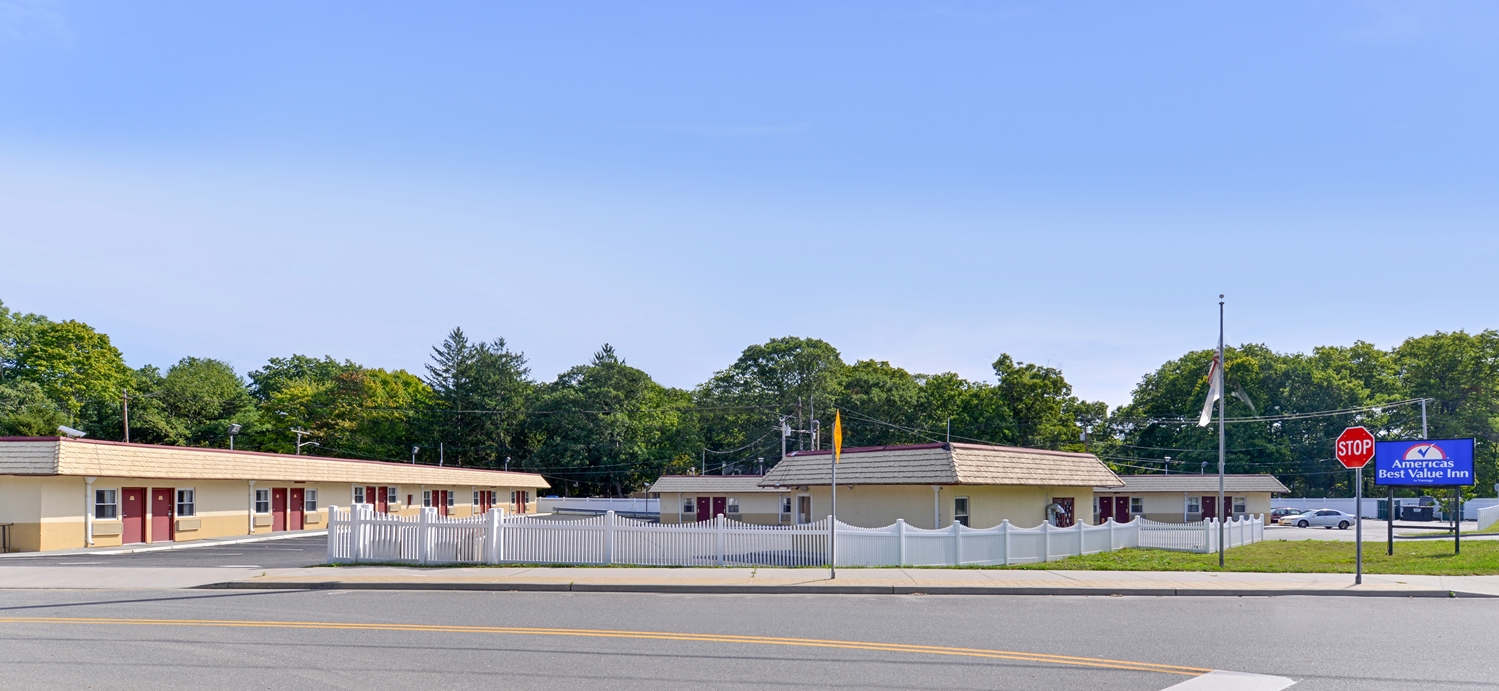 Americas Best Value Inn Port Jefferson Station Long Island 9/10