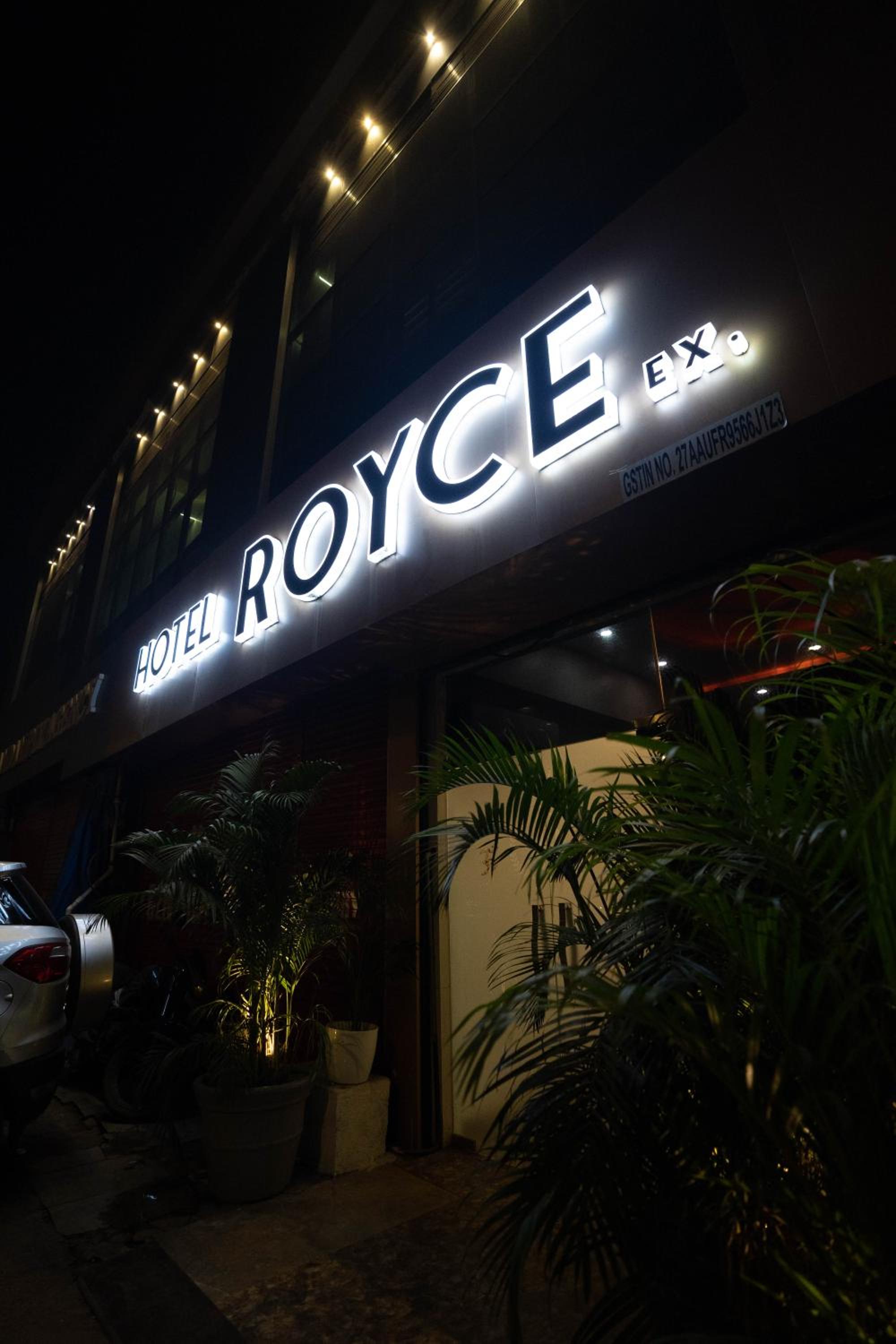 Hotel Royce Executive, Near US Consulate 2/28