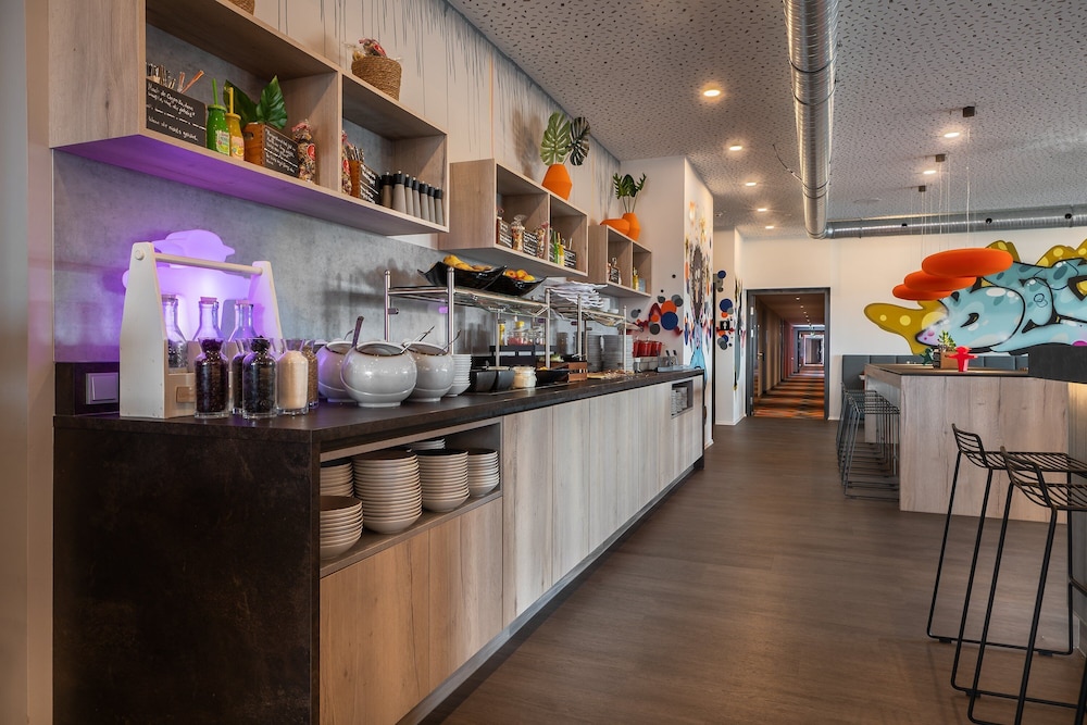 Holiday Inn - the niu, Hide Berlin Friedrichshain by IHG 46/58
