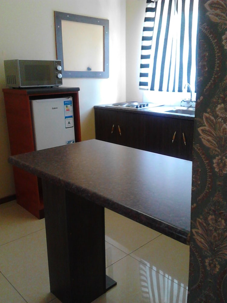 Pacific Conqueror Self Catering Units 7/32