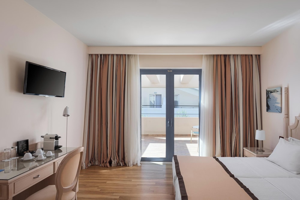 Alkyon Hotel Resort and Spa 11/77