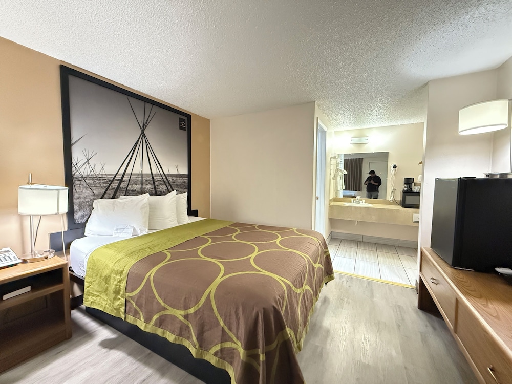 غرفة قياسية بسرير كوين بحوض جاكوزي، Hardin Lodge By Capital O Little Bighorn Battlefield I-90 2/9