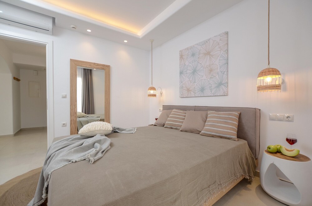 1 BEDROOM, PREMIUM, SUITE, SEA VIEW, HOT TUB