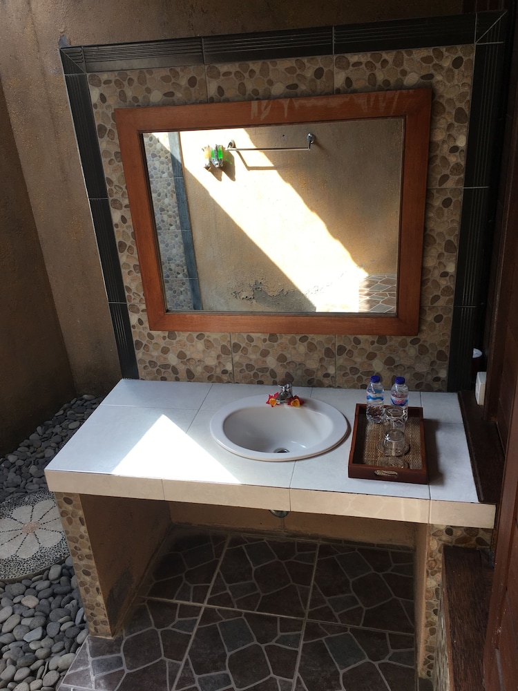 Cassava Bungalow 31/37