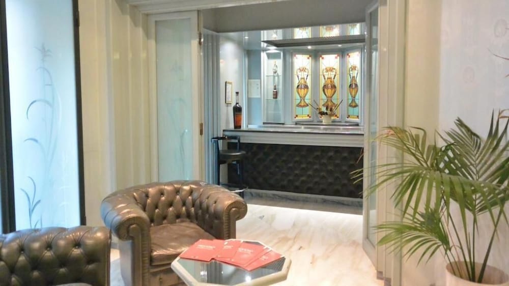 Jr Hotels Bocconi Milano 43/60