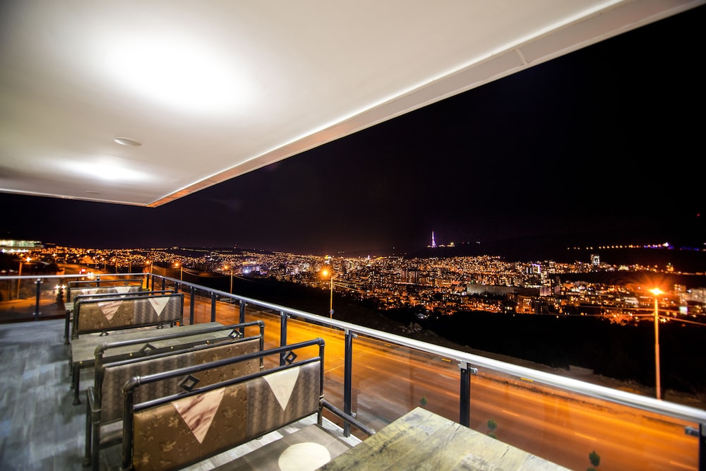 Lisi Hills Hotel 46/50