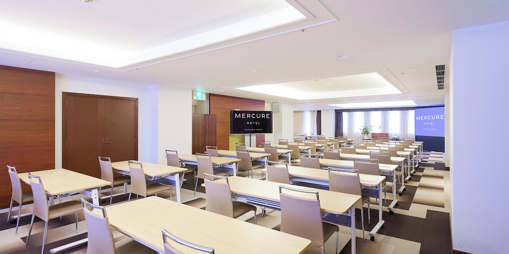 Mercure Okinawa Naha 53/65