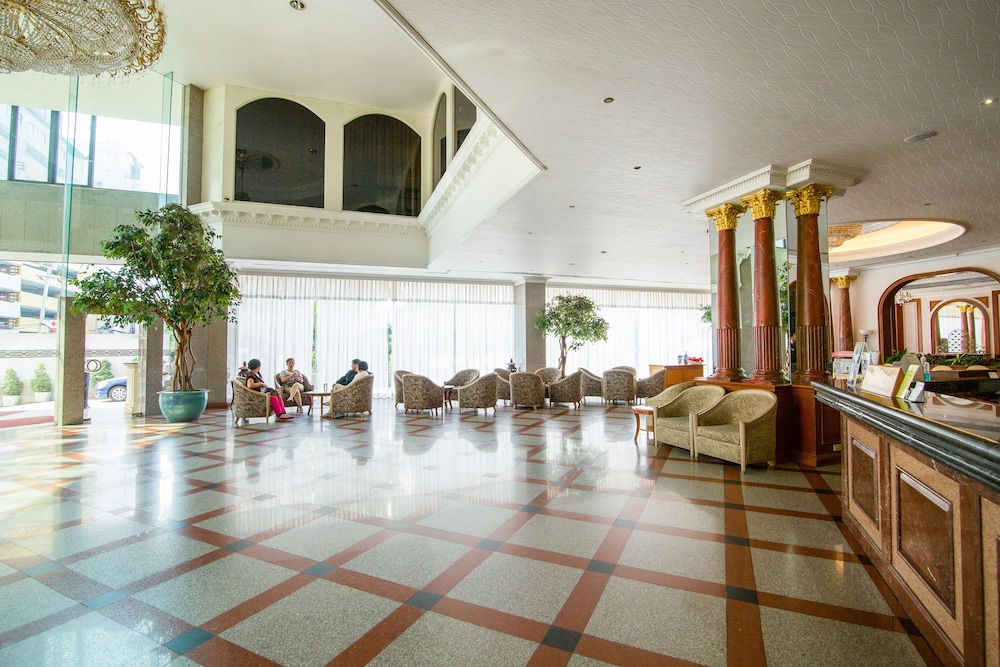 Royal Benja Hotel 60/67