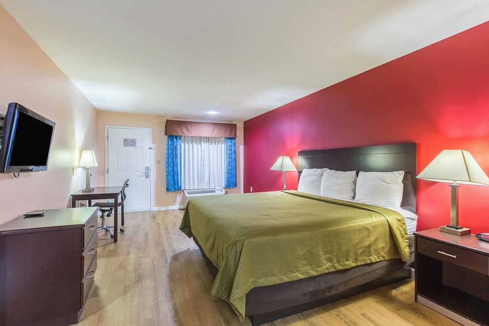 Quality Inn & Suites Bridge City/Orange 14/29