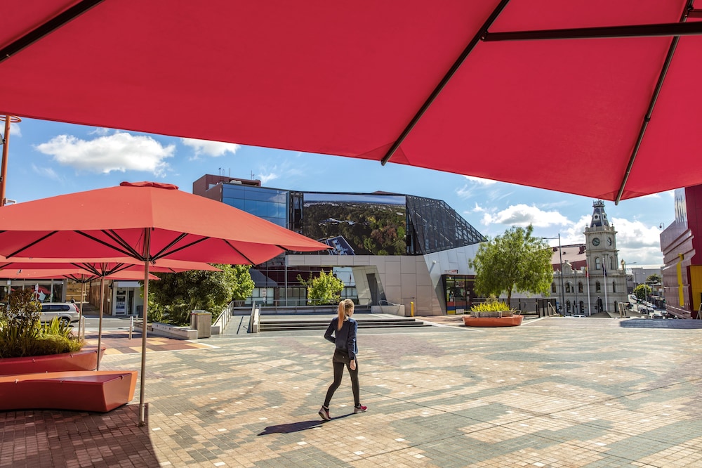 Quest Dandenong Central 27/32