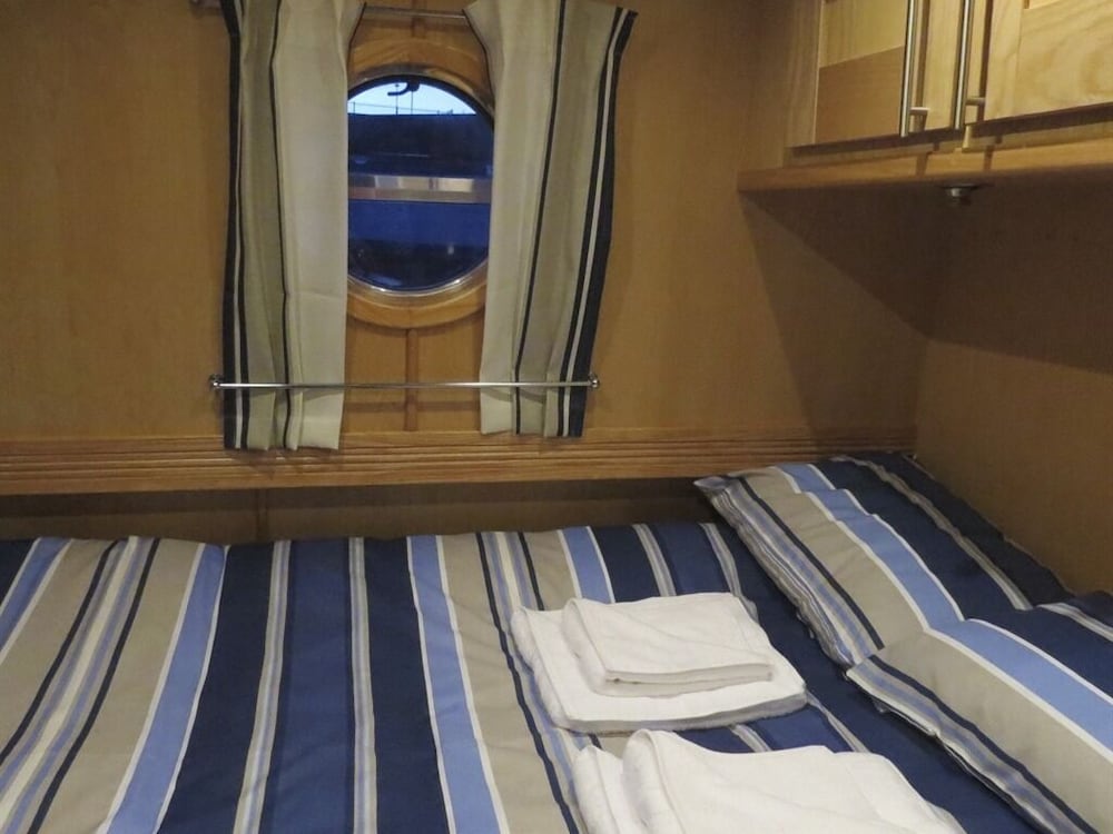 Houseboat Hotels - Hotel boat 7/31