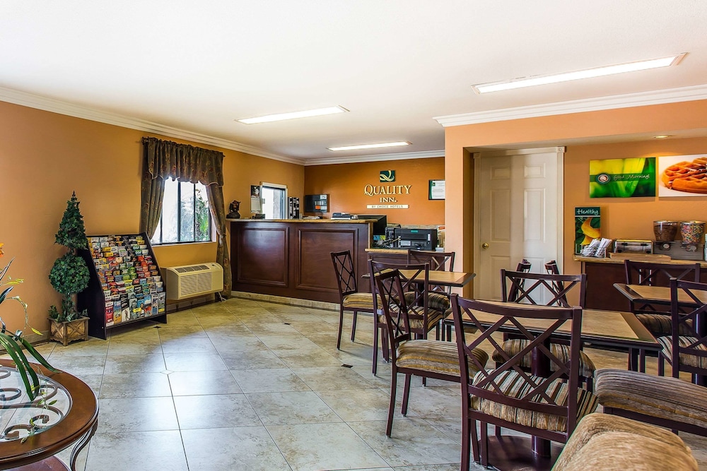 Quality Inn Lake Elsinore 44/51